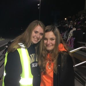 Meet your Posher, Chloe